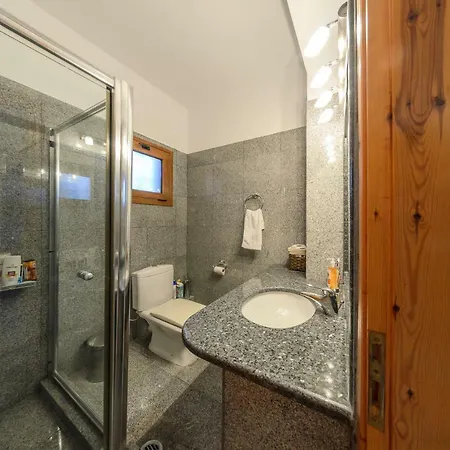 Eleni- Second Floor Maisonette Villa *